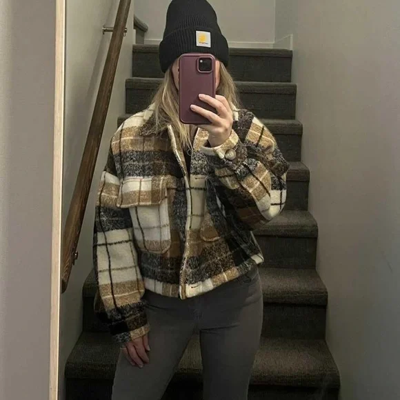 ❌ Sold! Garage Jacket - Picture 4 of 4